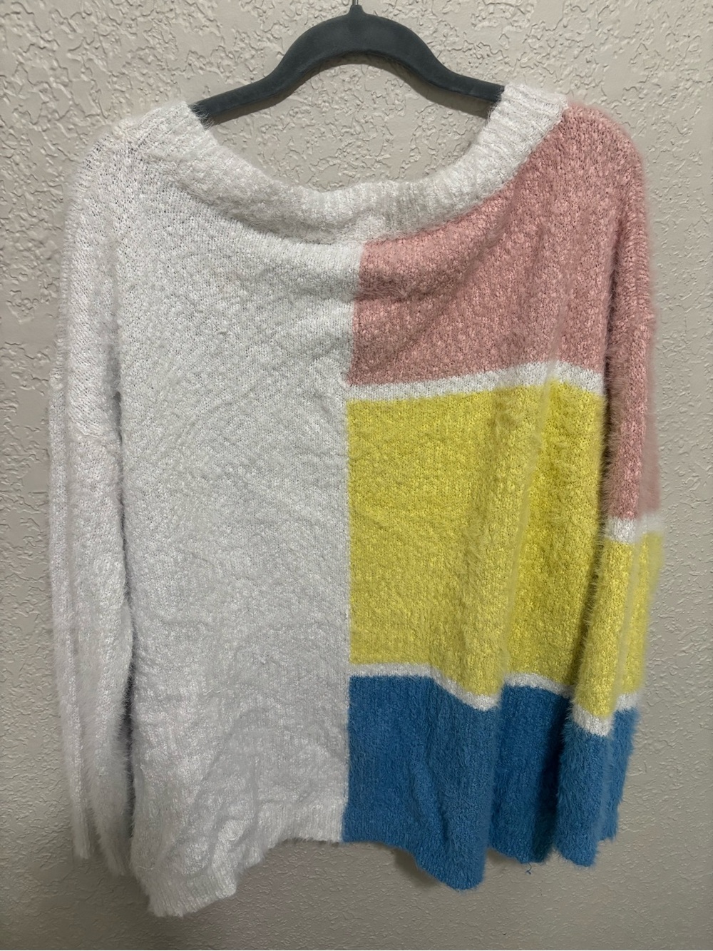 Colorblock Sweater - Picture 3 of 3